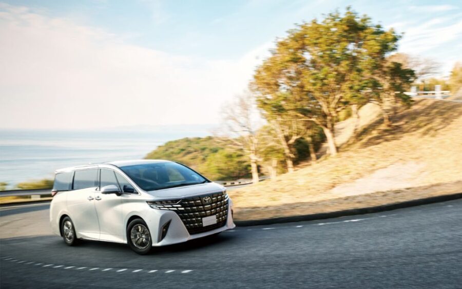 日本で一番燃費の悪い車は？アルファードは何位？